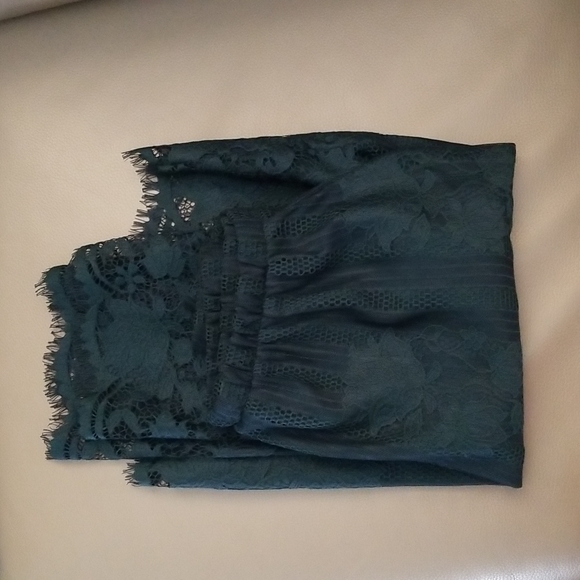 Strapless Lace Blouse - Picture 2 of 5